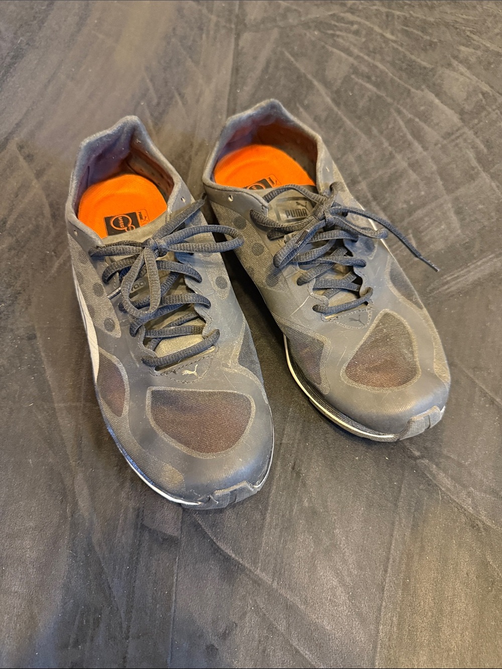 Puma Faas 100R women’s Gray and Black Sneakers with Orange Insoles